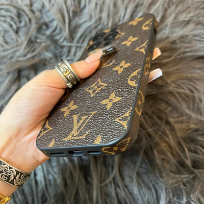 LV IPHONE CASE WITH CAMERA PROTECTION